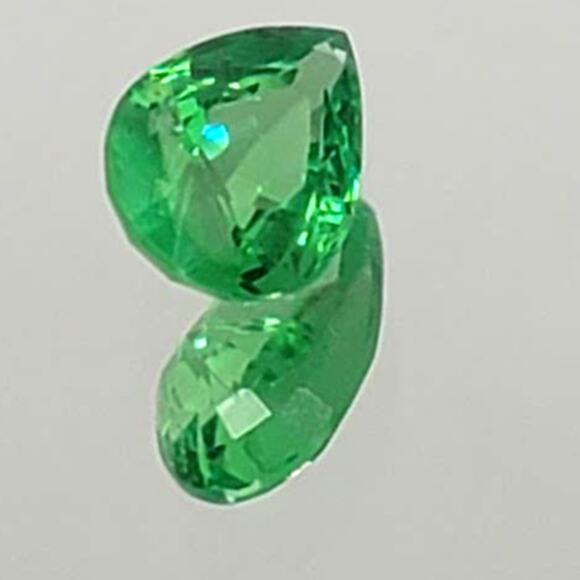Rare .78 carat Tsavorite!! - Picture 7 of 10